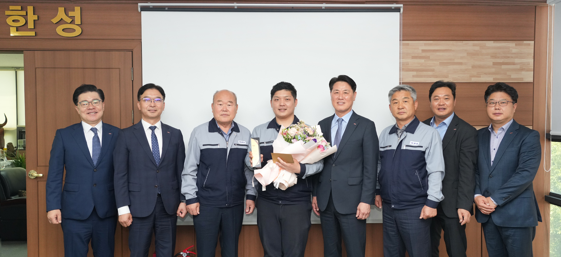 BNK경남은행, 2026년 노동절 기념 ‘기업체 우수 사원 표창 행사’ 실시